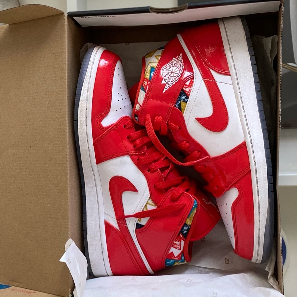 Mens Jordan 1 MID SE